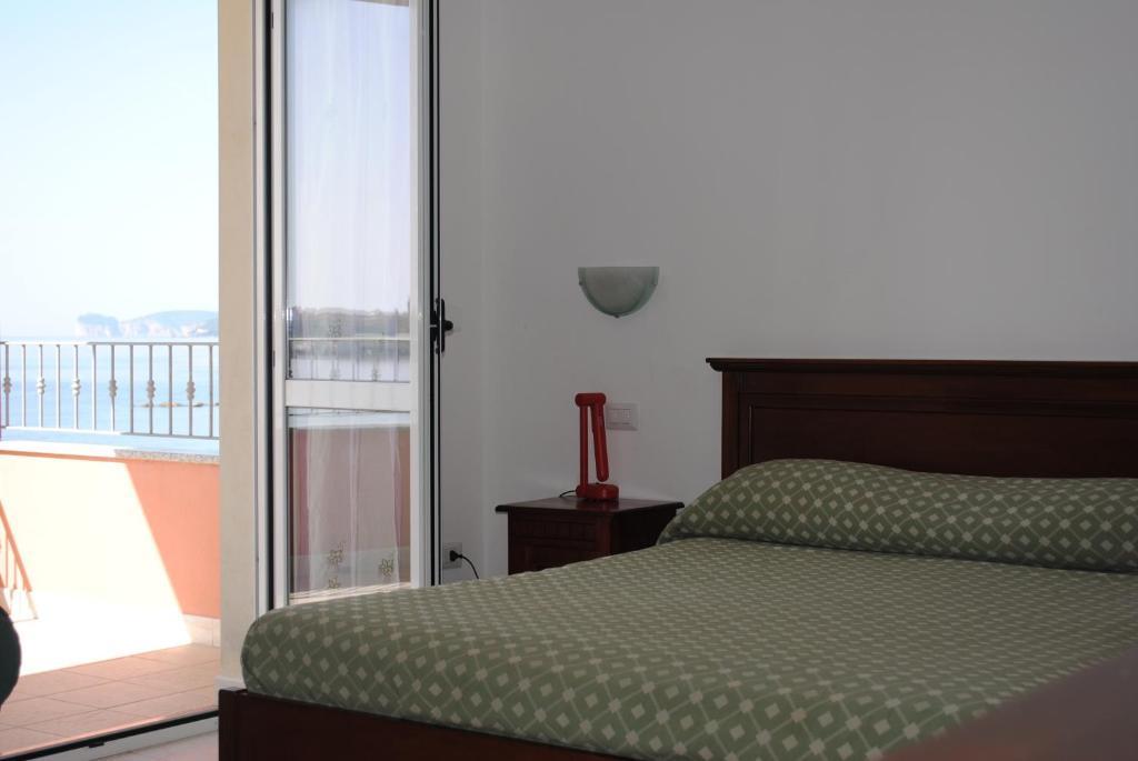 Guest House Sea Rooms Alguer Habitación foto