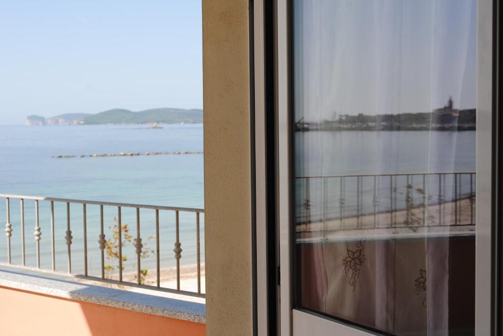 Guest House Sea Rooms Alguer Habitación foto